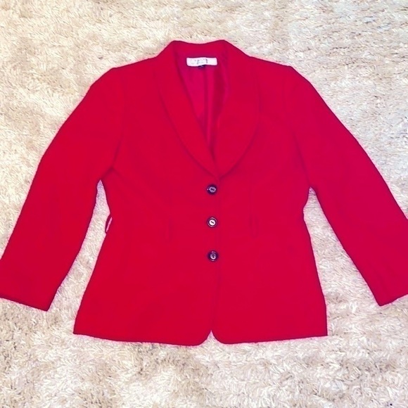 Tahari lipstick red rayon/ polyester blazer with black leather belt.Size 10. - Picture 3 of 10